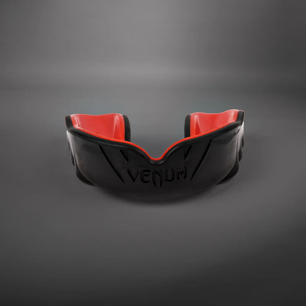 Капа VENUM CHALLENGER - черно-красный