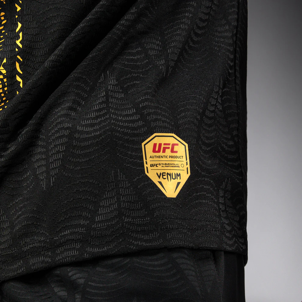 Футболка UFC Zenith by Venum Authentic Fight Night Black/Gold Футболка UFC Zenith by Venum Authentic Fight Night Black/Gold
