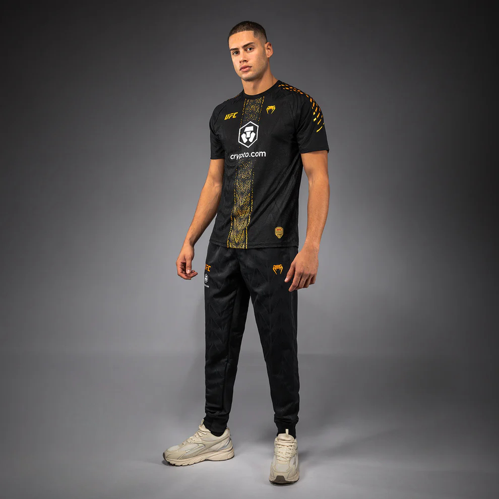 Футболка UFC Zenith by Venum Authentic Fight Night Black/Gold Футболка UFC Zenith by Venum Authentic Fight Night Black/Gold