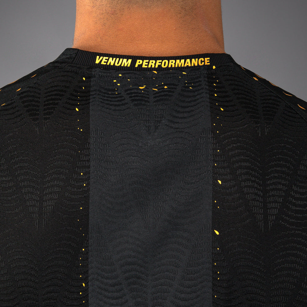 Футболка UFC Zenith by Venum Authentic Fight Night Black/Gold Футболка UFC Zenith by Venum Authentic Fight Night Black/Gold
