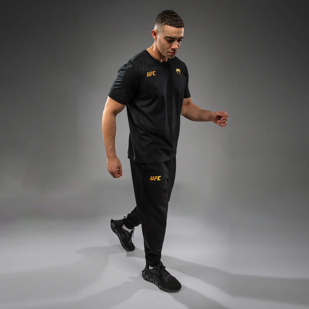 Футболка UFC Zenith by Venum Replica Black/Gold