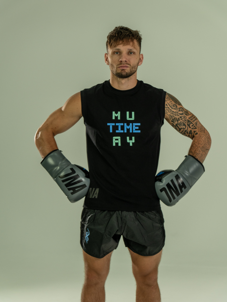 Боксерские перчатки DNA PRO BOXING X-LINE, серые