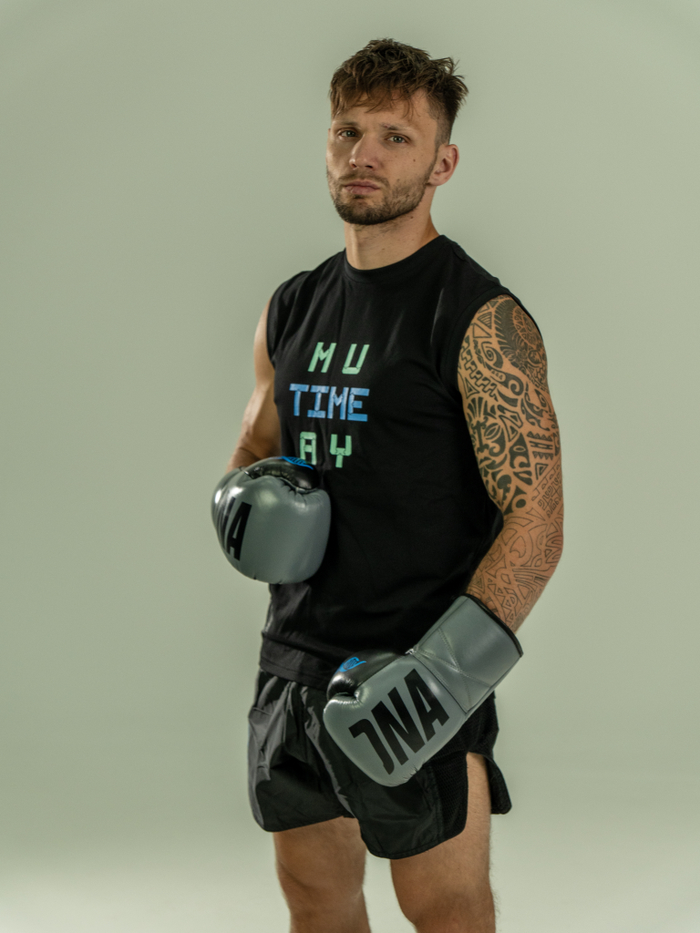 Боксерские перчатки DNA PRO BOXING X-LINE, серые