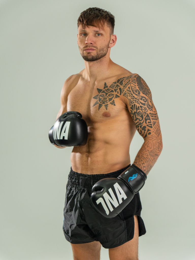 Боксерские перчатки DNA PRO BOXING Patriot, черные Боксерские перчатки DNA PRO BOXING Patriot, черные