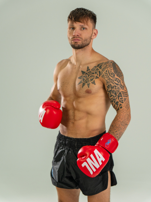 Боксерские перчатки DNA Patriot, красные