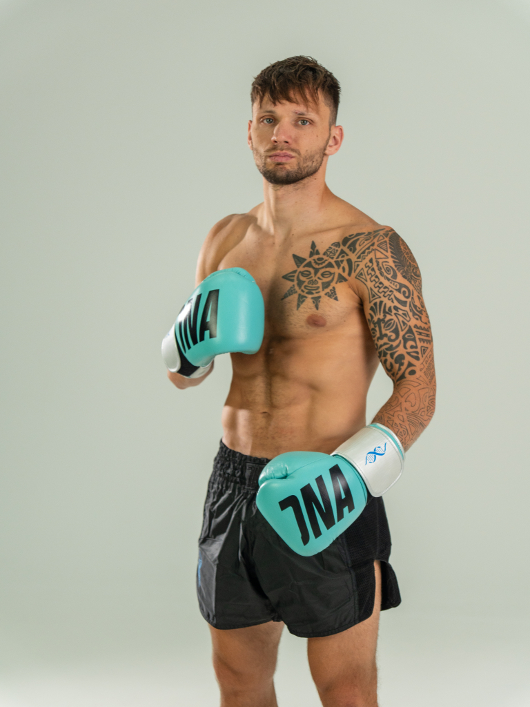 Боксерские перчатки DNA PRO BOXING MTRX, мятные