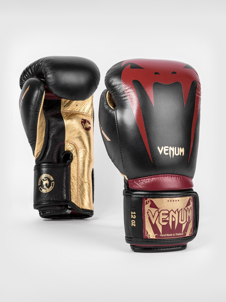 Боксерские перчатки Venum Giant 3.0 Black/Red