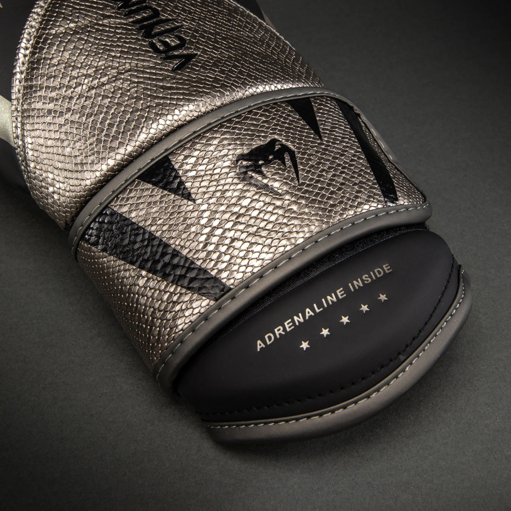 Боксерские перчатки Venum Challenger 4.0 Scales Silver/Black