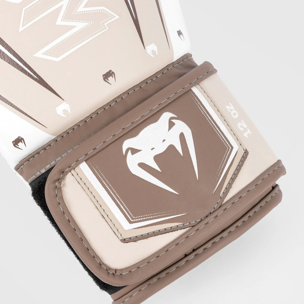 Боксерские перчатки Venum Elite Evo Sand