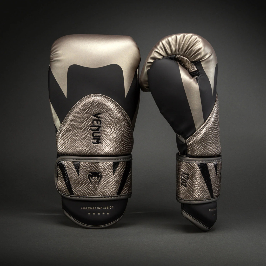 Боксерские перчатки Venum Challenger 4.0 Scales Silver/Black