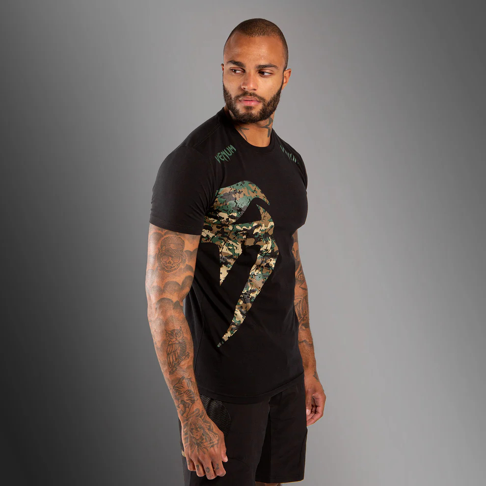 Футболка Venum Original Giant Black/Forest-Camo