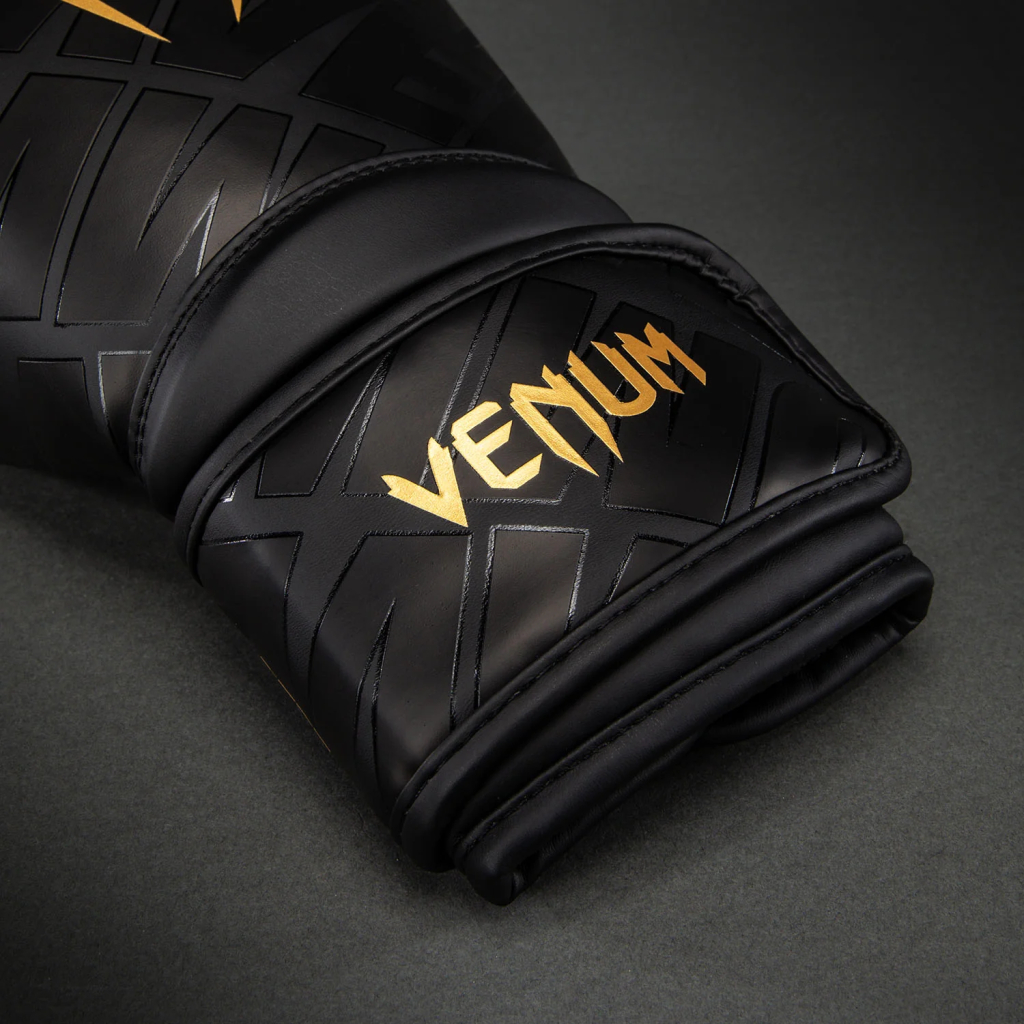 Боксерские перчатки Venum Contender 1.5 XT 3D Black/ Gold