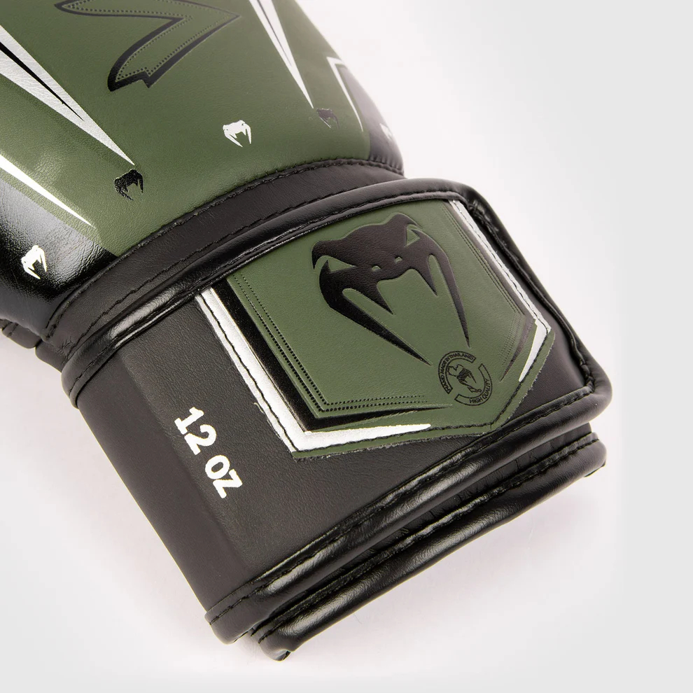 Боксерские перчатки Venum Elite Evo