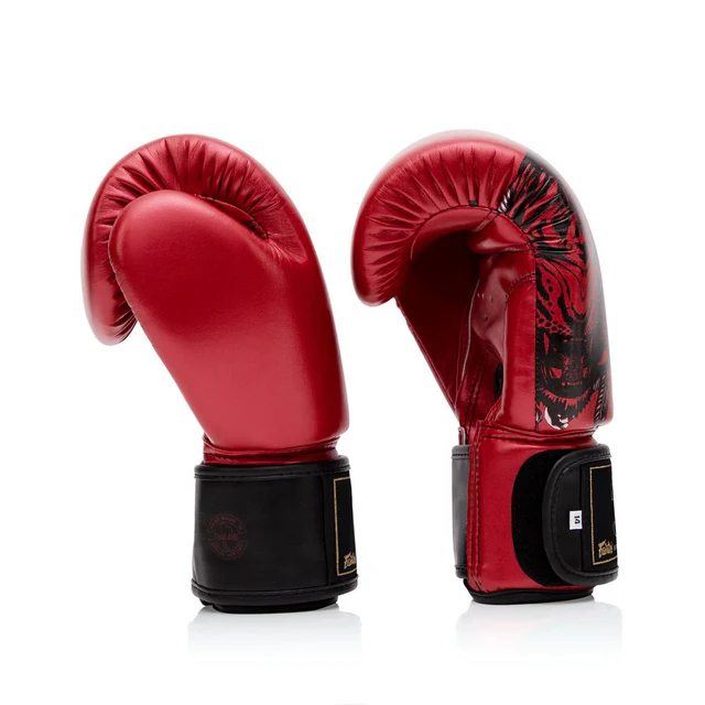 Боксерские перчатки Fairtex "Golden Jubilee" Боксерские перчатки Fairtex "Golden Jubilee"