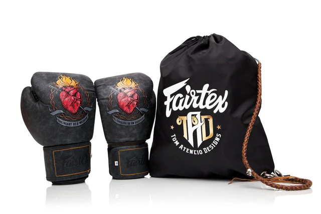 Боксерские перчатки Fairtex «The Heart of a Warrior» Боксерские перчатки Fairtex «The Heart of a Warrior»
