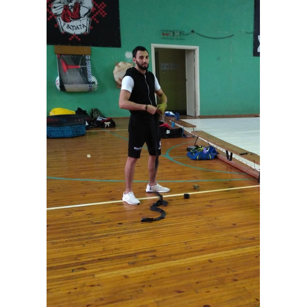 «У него такие удары, что я просто в космос улетал». Как японцы с