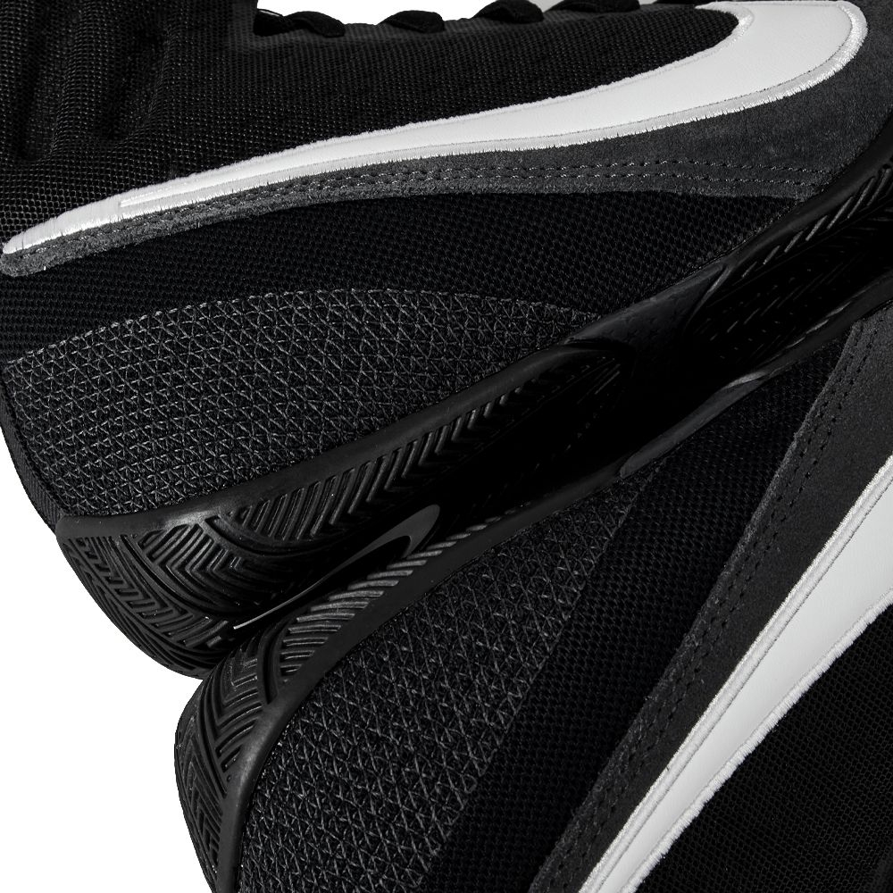 Боксёрки Nike Machomai 3.0, чёрно-белые