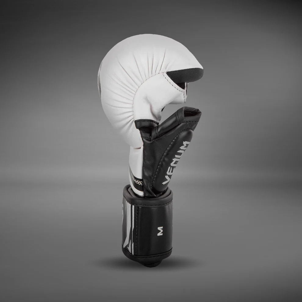 Перчатки ММА Venum Challenger 3.0 Перчатки ММА Venum Challenger 3.0