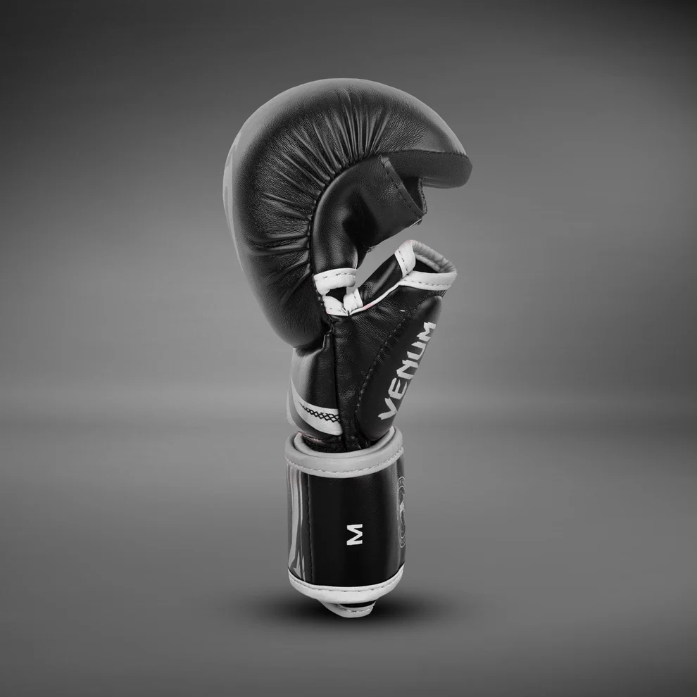 Перчатки ММА Venum Challenger 3.0