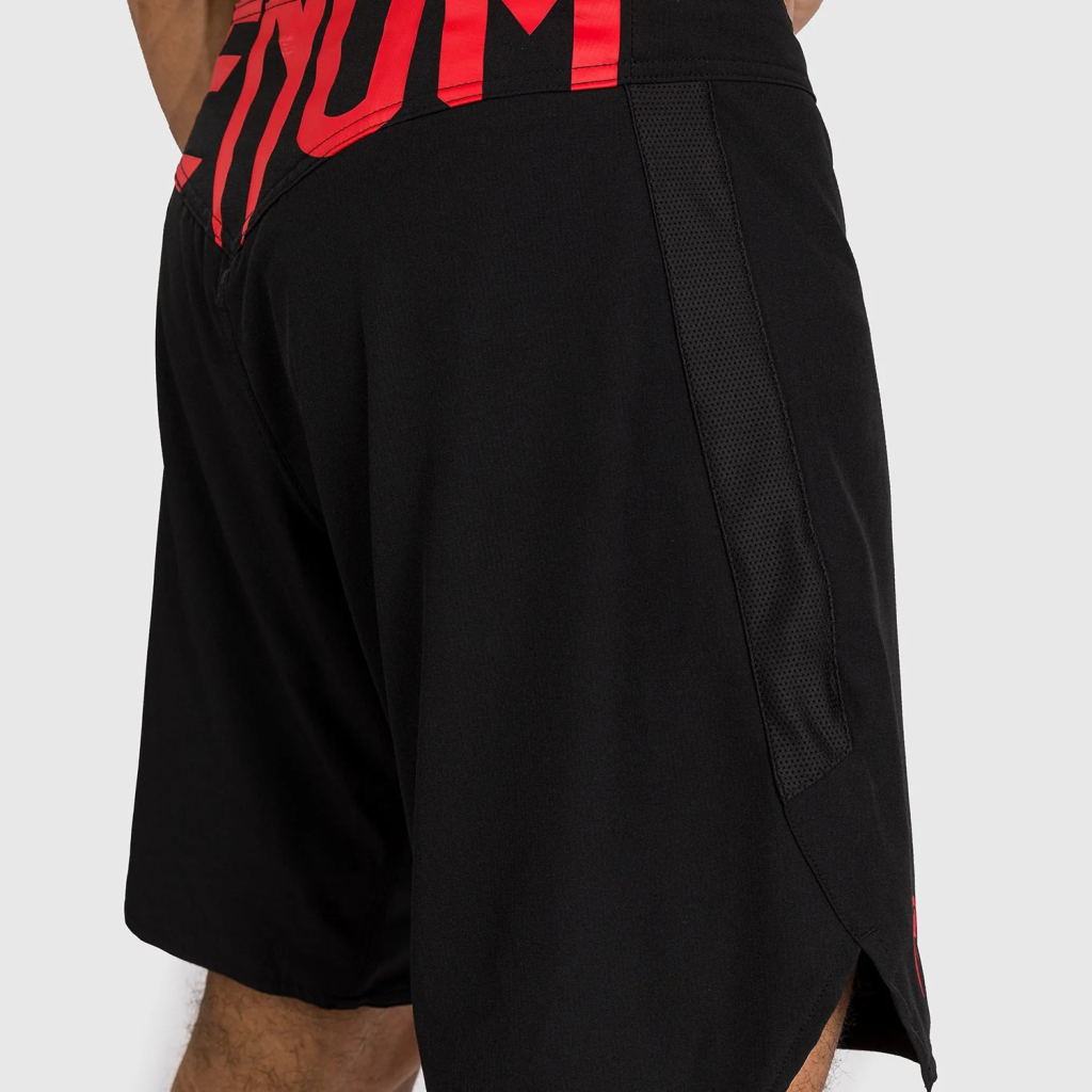 Шорты Venum Light 5.0 - Black/Red Шорты Venum Light 5.0 - Black/Red