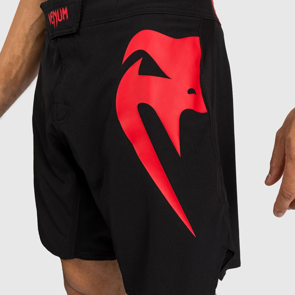 Шорты Venum Light 5.0 - Black/Red Шорты Venum Light 5.0 - Black/Red