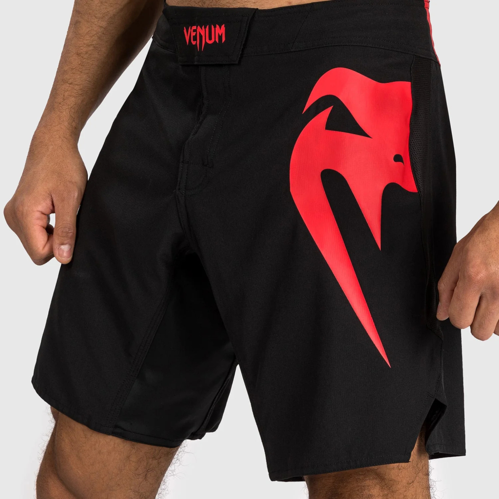 Шорты Venum Light 5.0 - Black/Red Шорты Venum Light 5.0 - Black/Red