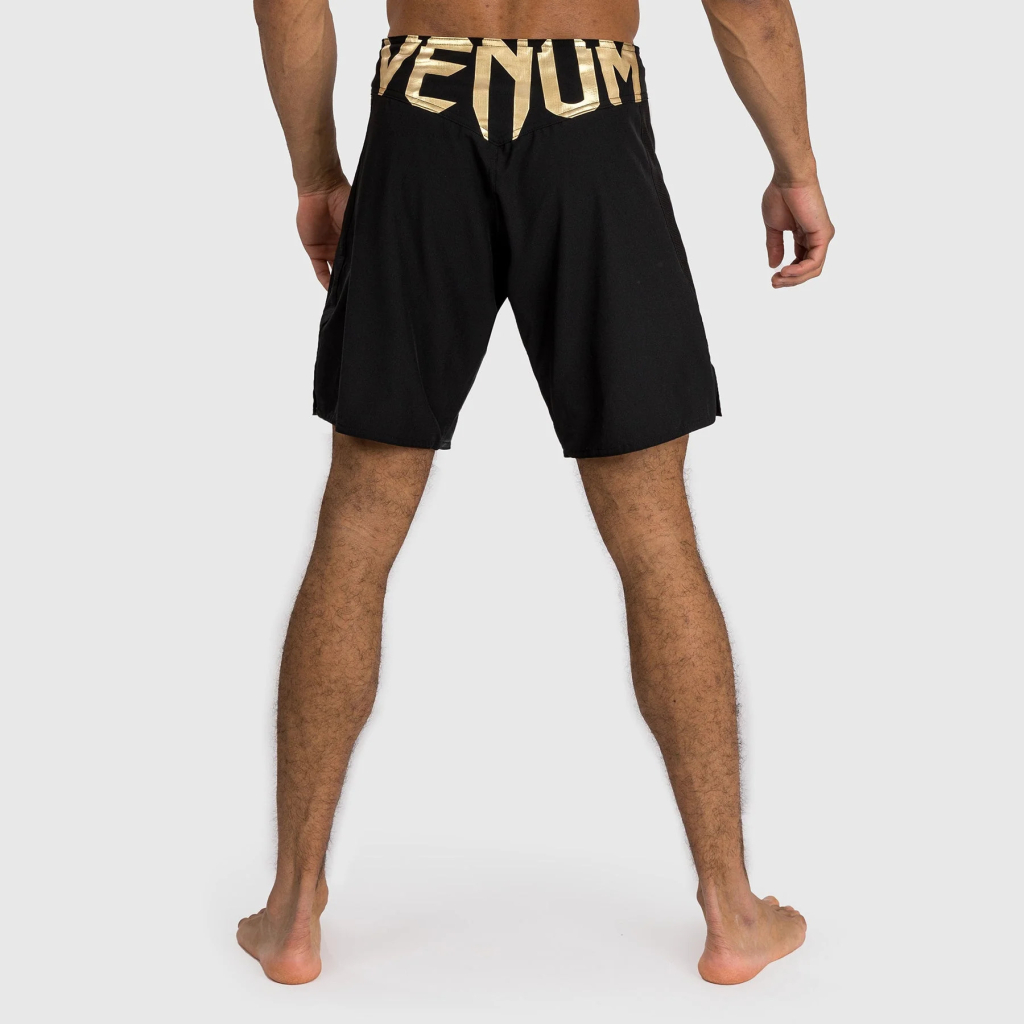 Шорты Venum Light 5.0 - Black/Gold Шорты Venum Light 5.0 - Black/Gold