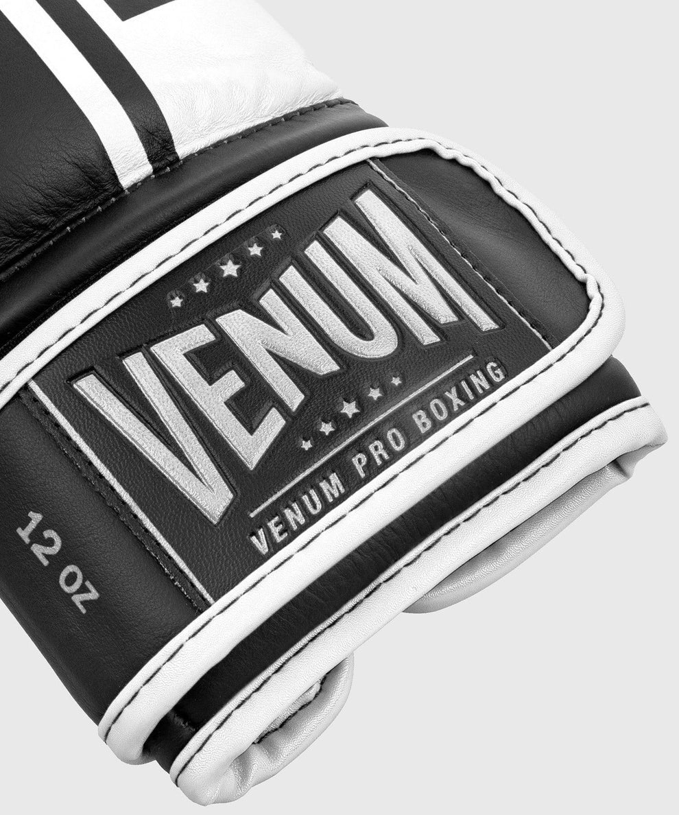 Боксерские перчатки Venum Shield