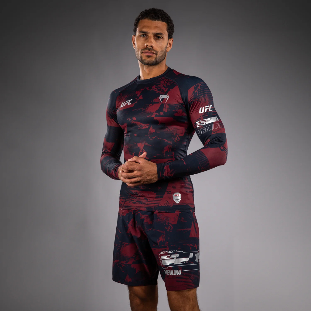 Рашгард UFC Zenith by Venum Authentic Fight Week Burgundy Рашгард UFC Zenith by Venum Authentic Fight Week Burgundy