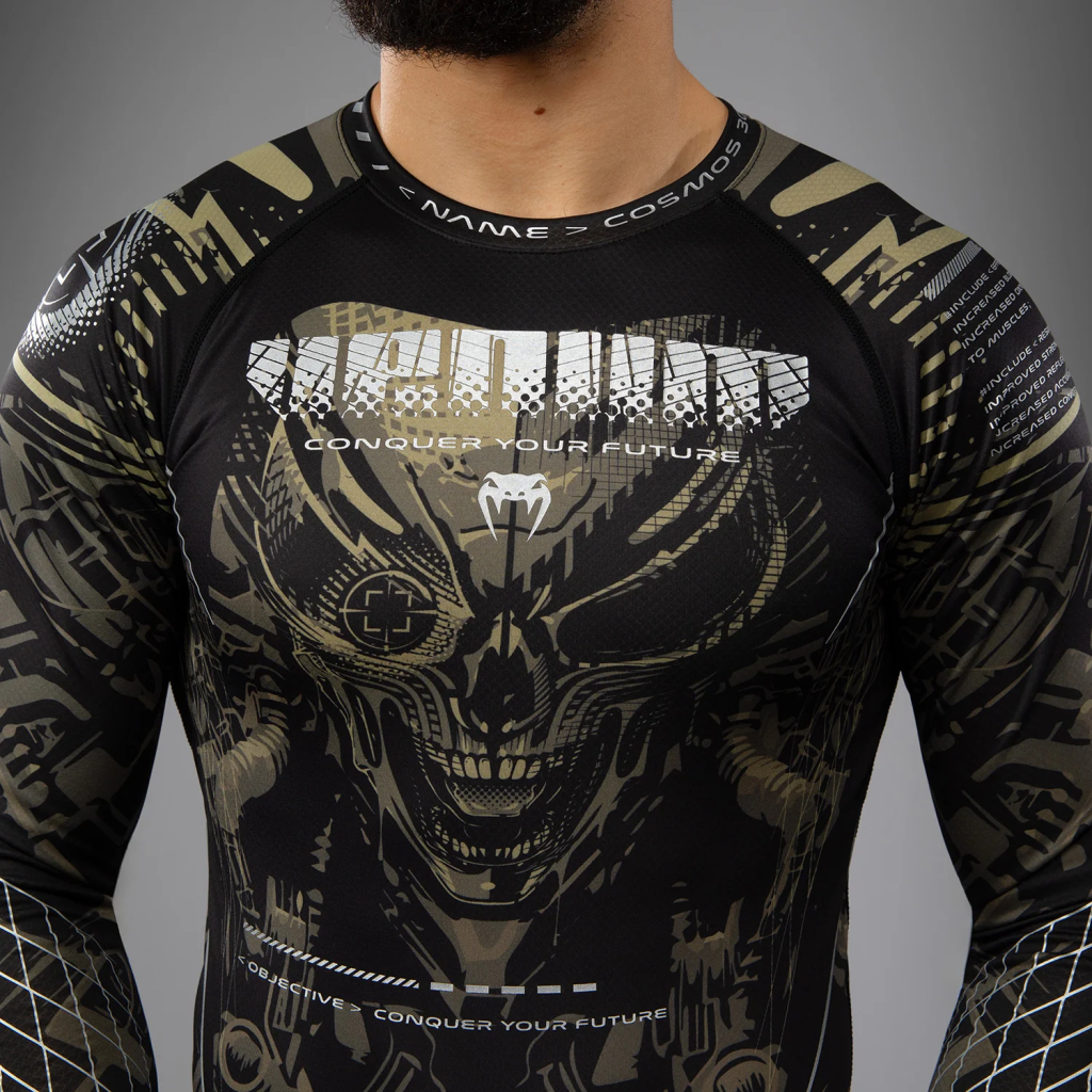 Рашгард Venum Invader Black/Sand Рашгард Venum Invader Black/Sand