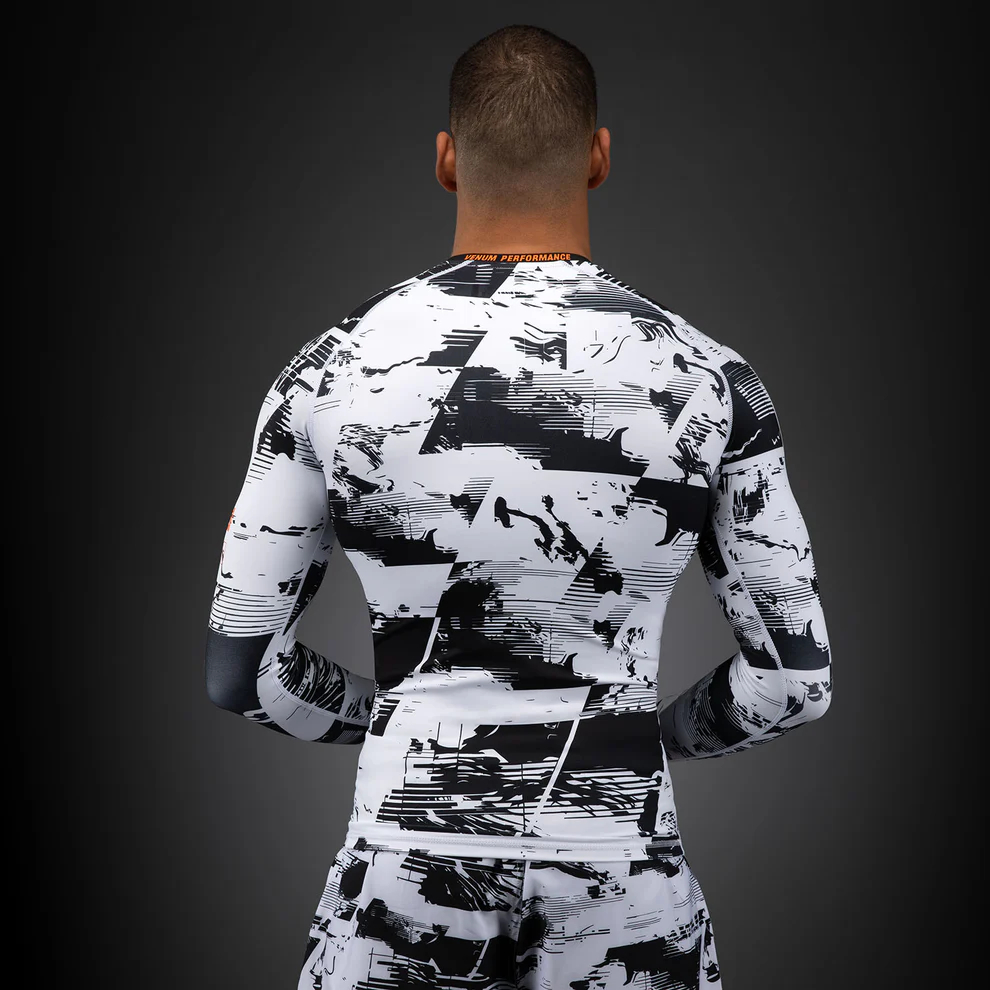 Рашгард UFC Zenith by Venum Authentic Fight Week White Рашгард UFC Zenith by Venum Authentic Fight Week White