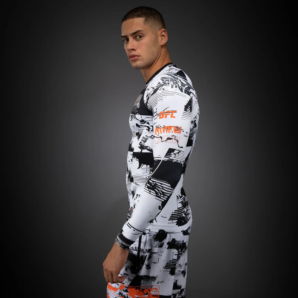 Рашгард UFC Zenith by Venum Authentic Fight Week White Рашгард UFC Zenith by Venum Authentic Fight Week White