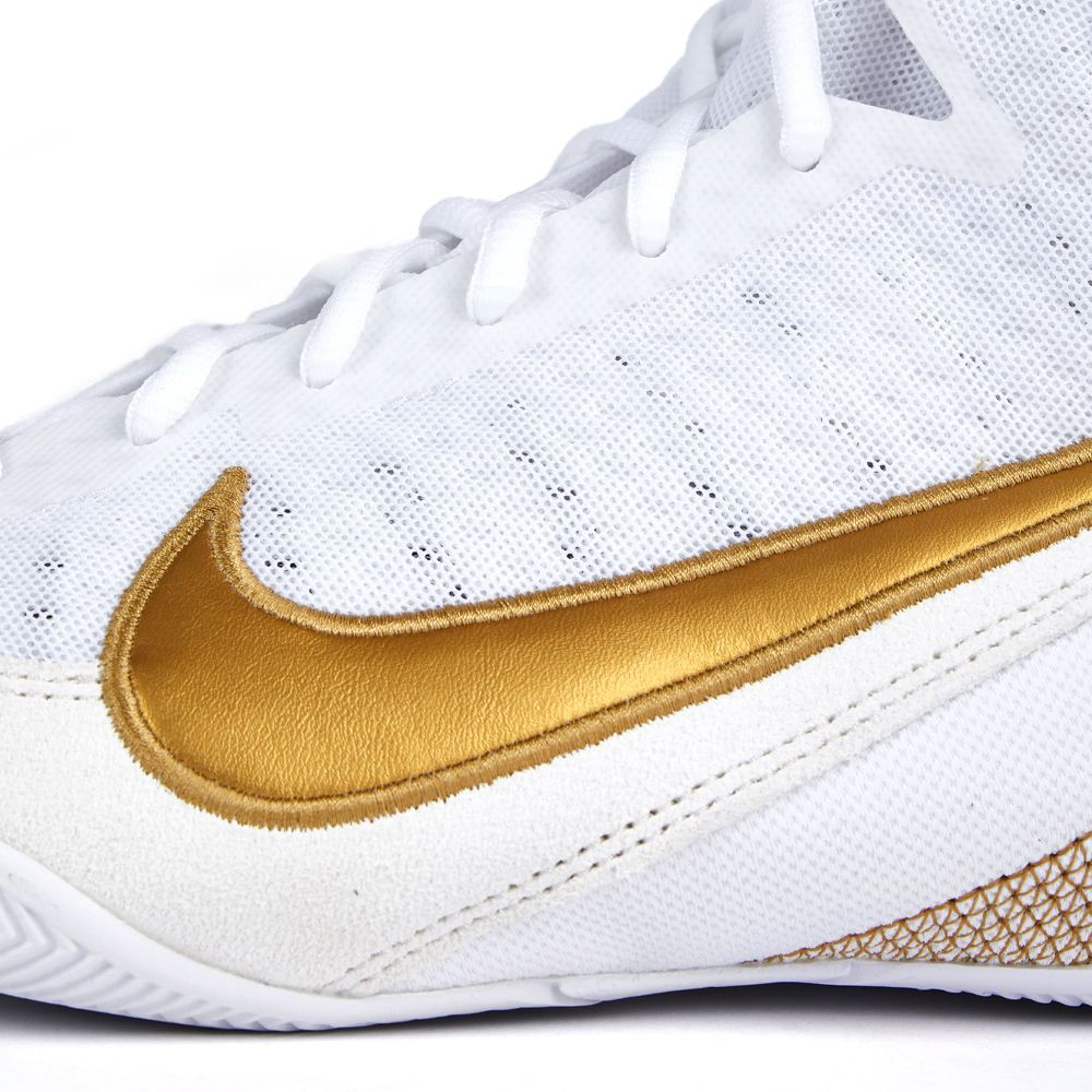 Боксёрки Nike Machomai 3.0, бело-золотые Боксёрки Nike Machomai 3.0, бело-золотые