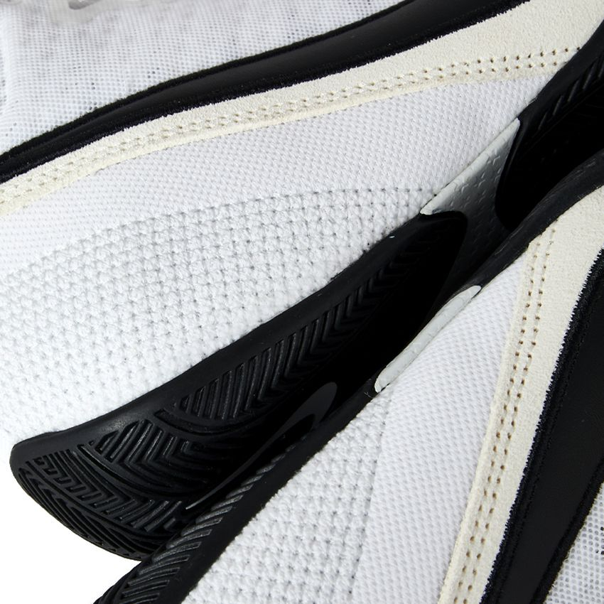 Боксёрки Nike Machomai 3.0, бело-чёрные